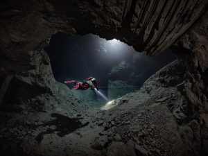 SDI Deep Diver syväsukelluksen erikoiskurssi (40 m)