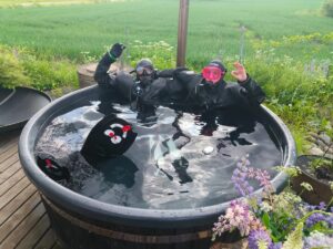 Kuivapuvulla altaassa